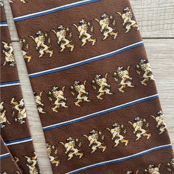 Vintage Oscar de la Renta Brown and Blue Lion Tie Silk Tie - Picture 6 of 7